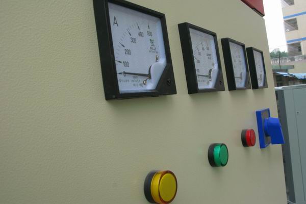 个旧配电柜-3683讲讲配电柜注意事项